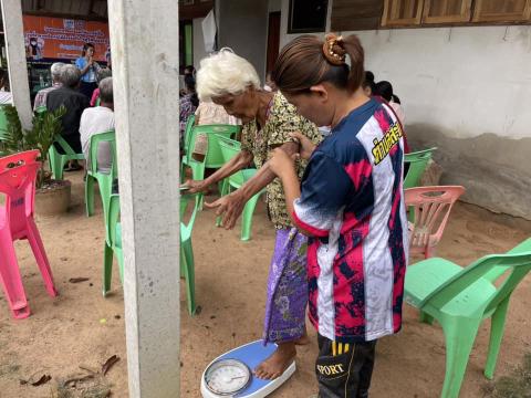 โครงการป้องกันและให้ความรู้โรคที่ป้องกันได้ด้วยวัคซีน ม.13