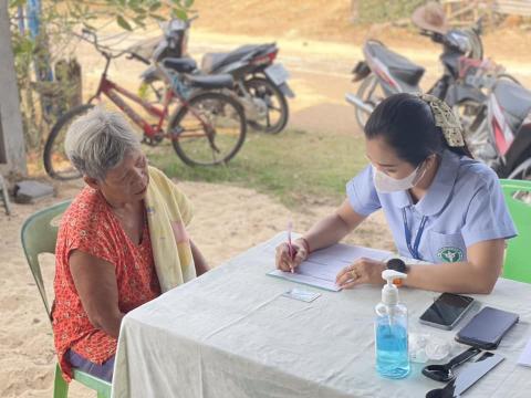 โครงการส่งเสริมและให้ความรู้การดูแลสุขภาพช่องปากและฟัน ม.6