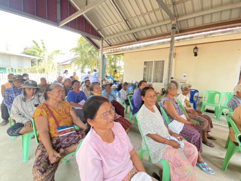 โครงการส่งเสริมและให้ความรู้การดูแลสุขภาพช่องปากและฟัน ม.13