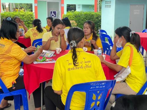 โครงการส่งเสริมอาชีพการทำดอกไม้จันทน์