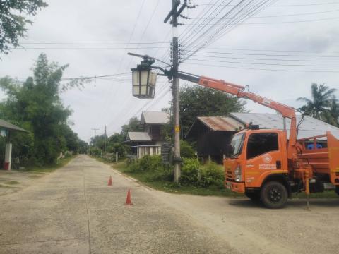 ประมวลภาพการลงพื้นที่ซ่อมไฟฟ้าส่องสว่าง