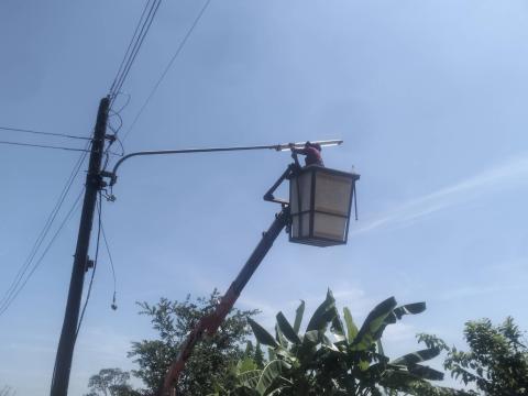 ประมวลภาพการลงพื้นที่ซ่อมไฟฟ้าส่องสว่าง