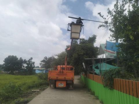 ประมวลภาพการลงพื้นที่ซ่อมไฟฟ้าส่องสว่าง