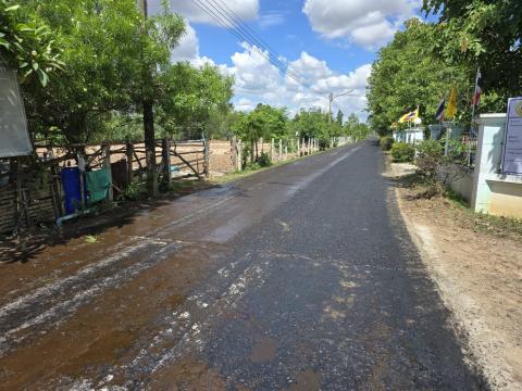 โครงการปรับปรุงถนนเดิมเป็นถนนลาดยาง