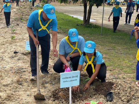 กิจกรรมปลูกต้นไม้ตามโครงการท้องถิ่นปลูกป่าเฉลิมพระเกียรติ ฯ