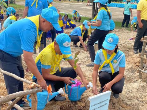 กิจกรรมปลูกต้นไม้ตามโครงการท้องถิ่นปลูกป่าเฉลิมพระเกียรติ ฯ