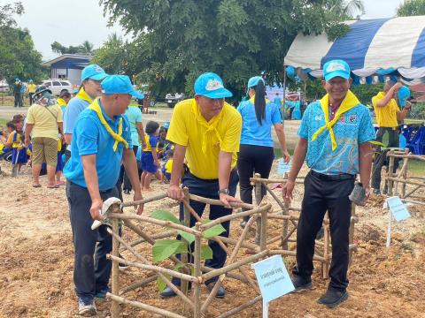 กิจกรรมปลูกต้นไม้ตามโครงการท้องถิ่นปลูกป่าเฉลิมพระเกียรติ ฯ